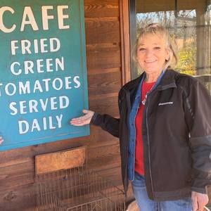 Meet your Posher, Cathy